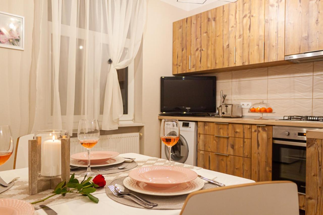 Cozy Family Apartments Braşov Buitenkant foto